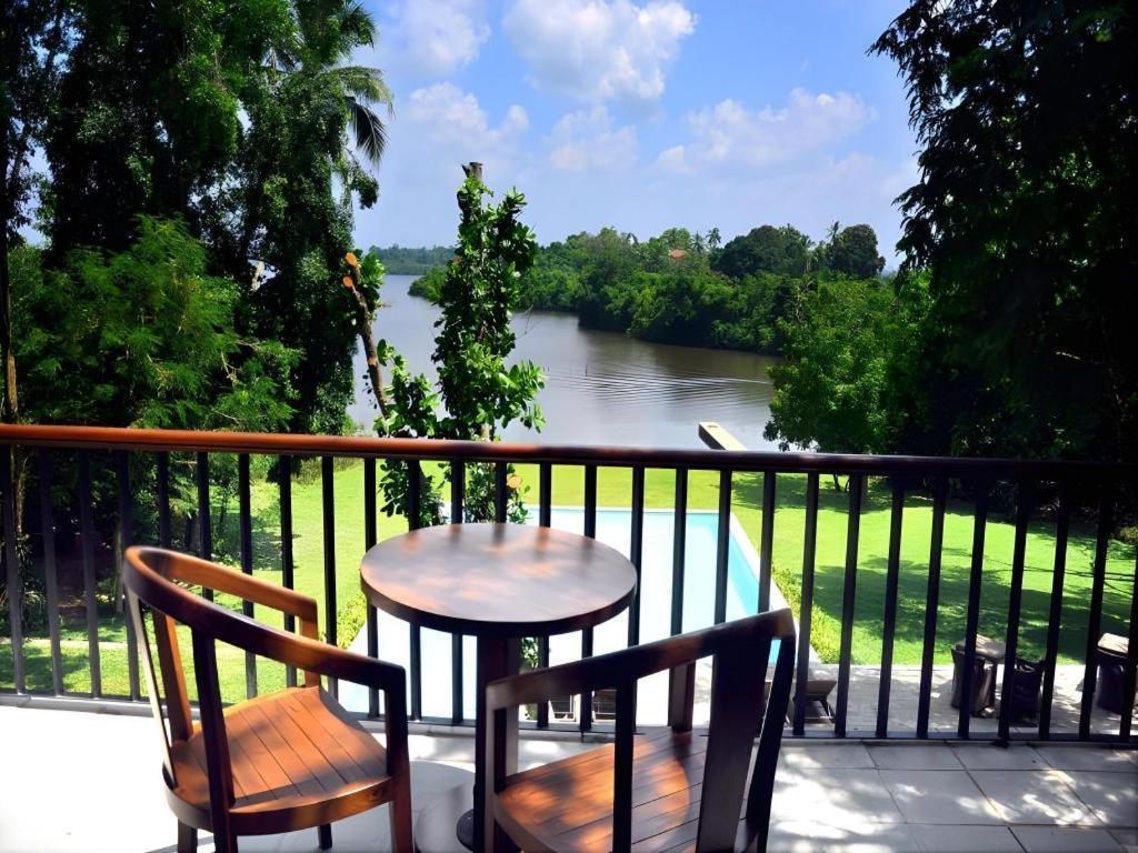 Roman Lake Ayurveda Boutique Resort Ahungalla Exterior photo