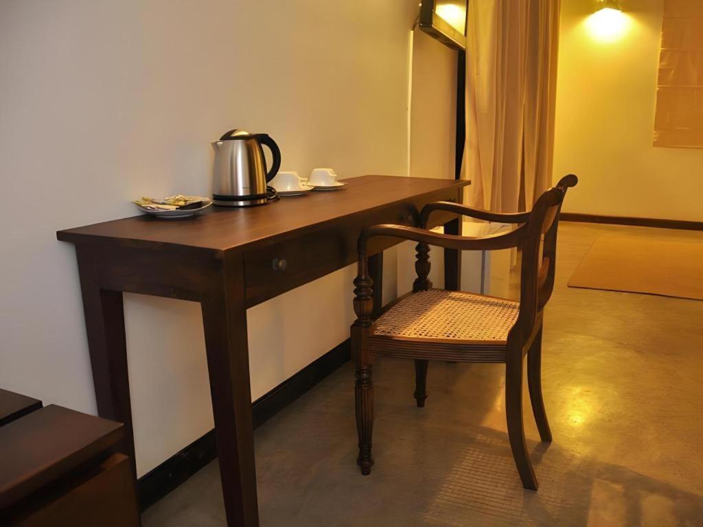 Roman Lake Ayurveda Boutique Resort Ahungalla Exterior photo